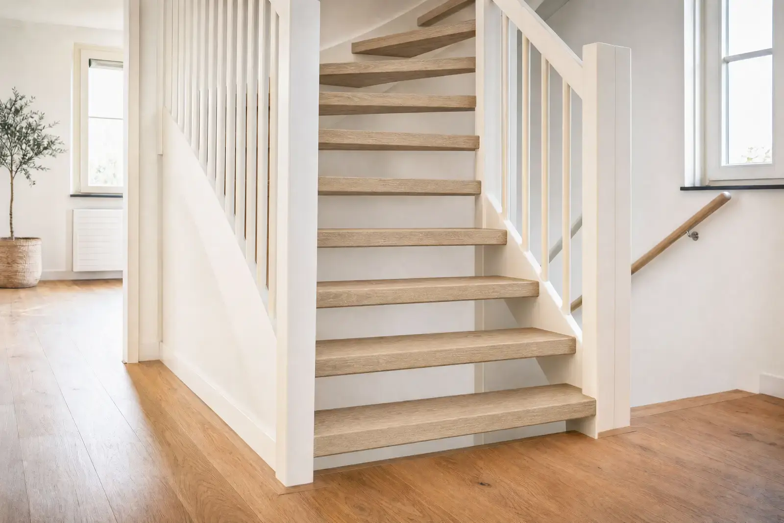 Staal van Open Traprenovatie PVC - Double Smoked Oak Menorca