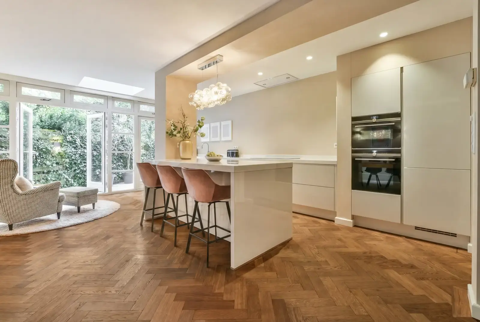 Lamelparket eiken visgraat - Okavango Noestarm Geborsteld Midden Bruin