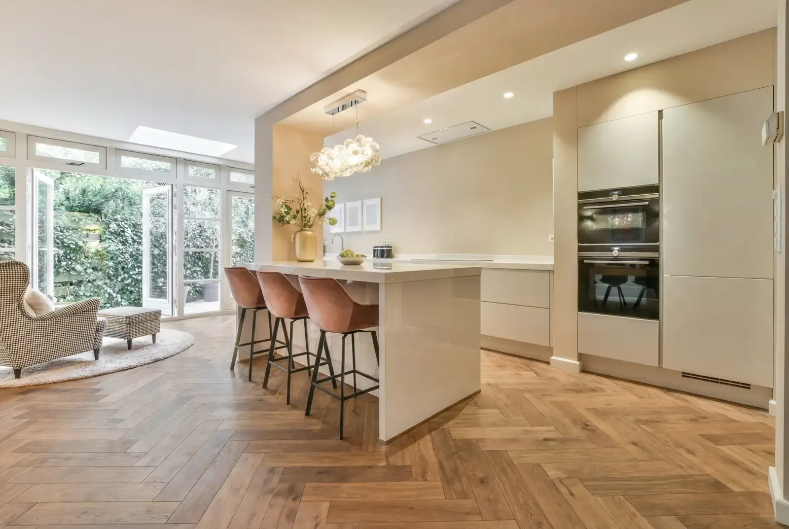 Lamelparket eiken visgraat - Okavango Noestarm Geborsteld Smokey