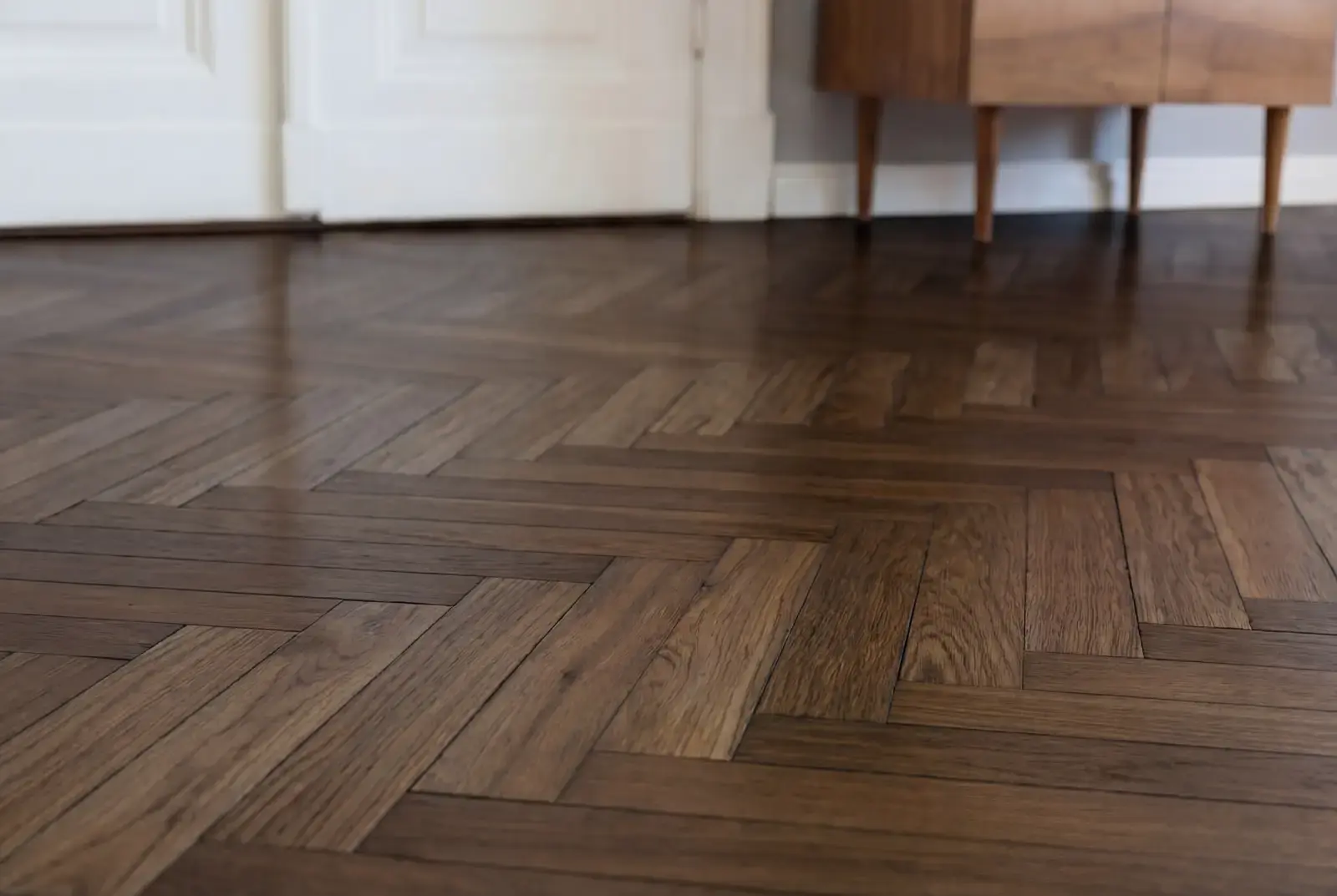 Multiplank eiken visgraat - Luzon Rustiek Zwart