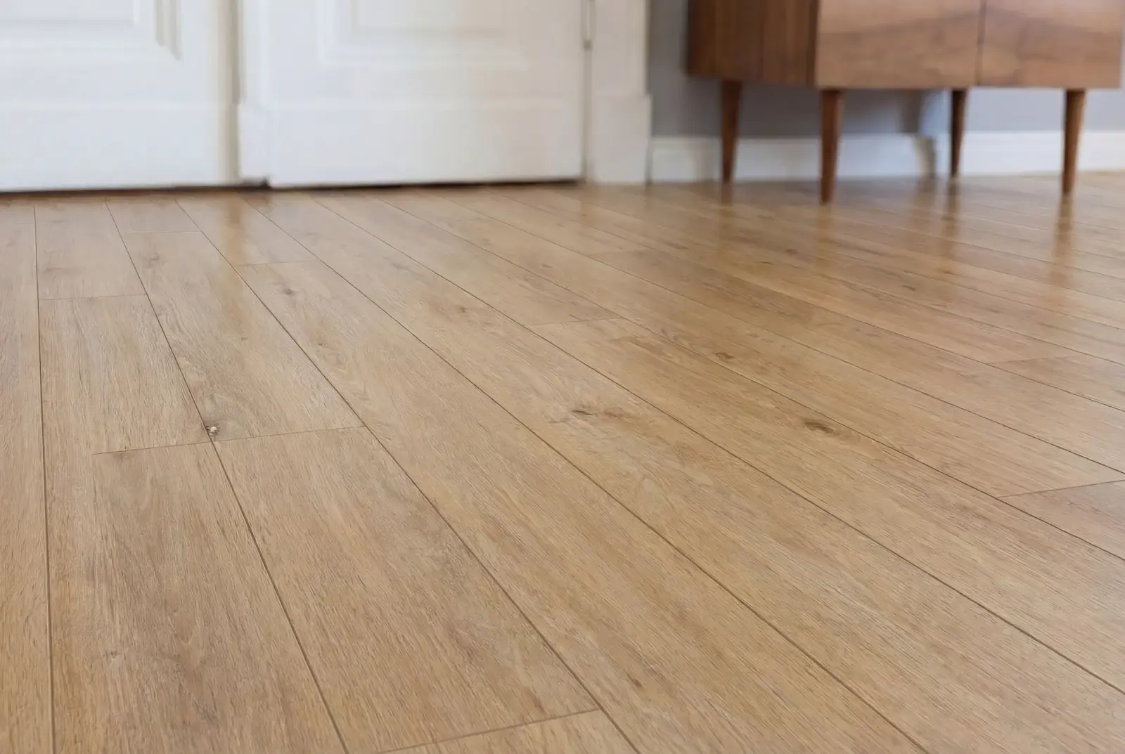 PVC click plank - Brushed Oak Madeira