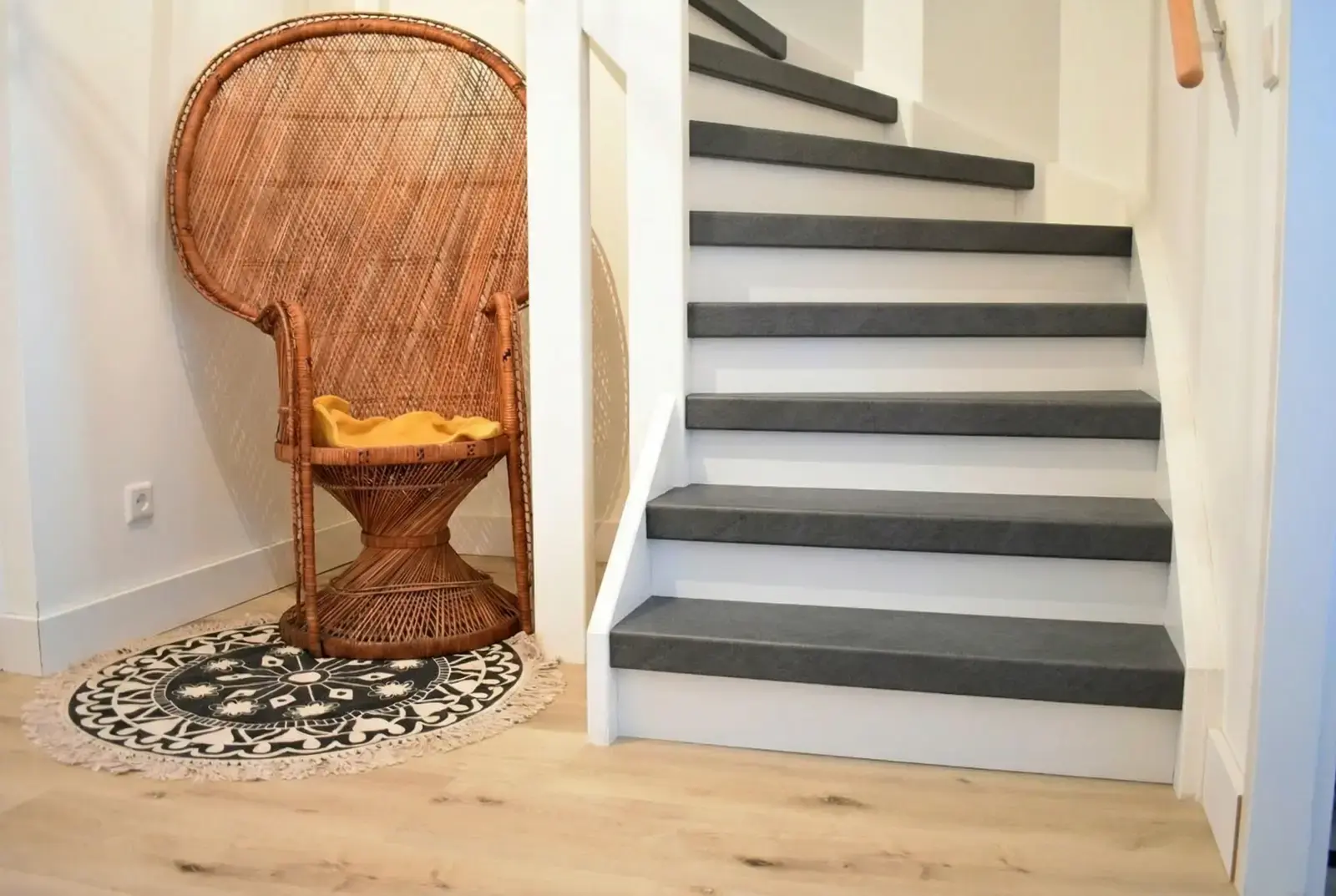 Traprenovatie PVC - Dark Stone Graniet